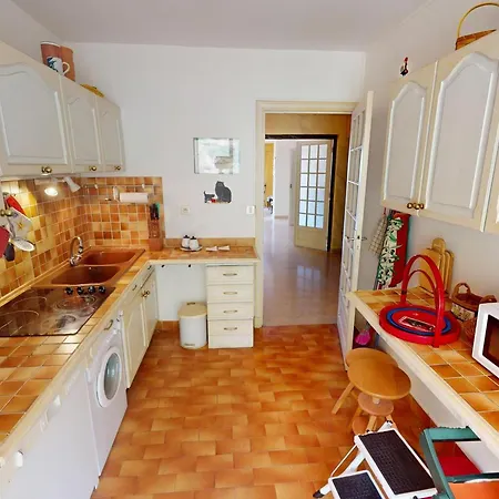 Appartement Grand Calme Avec Parking Prive *