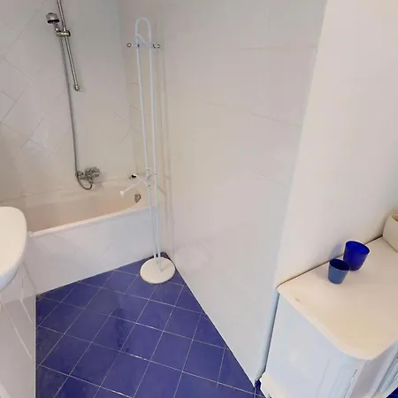 Apartment Grand Calme Avec Parking Prive *